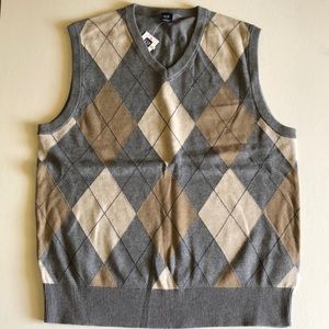 Gap men’s argyle V-neck sweaters vest Gray